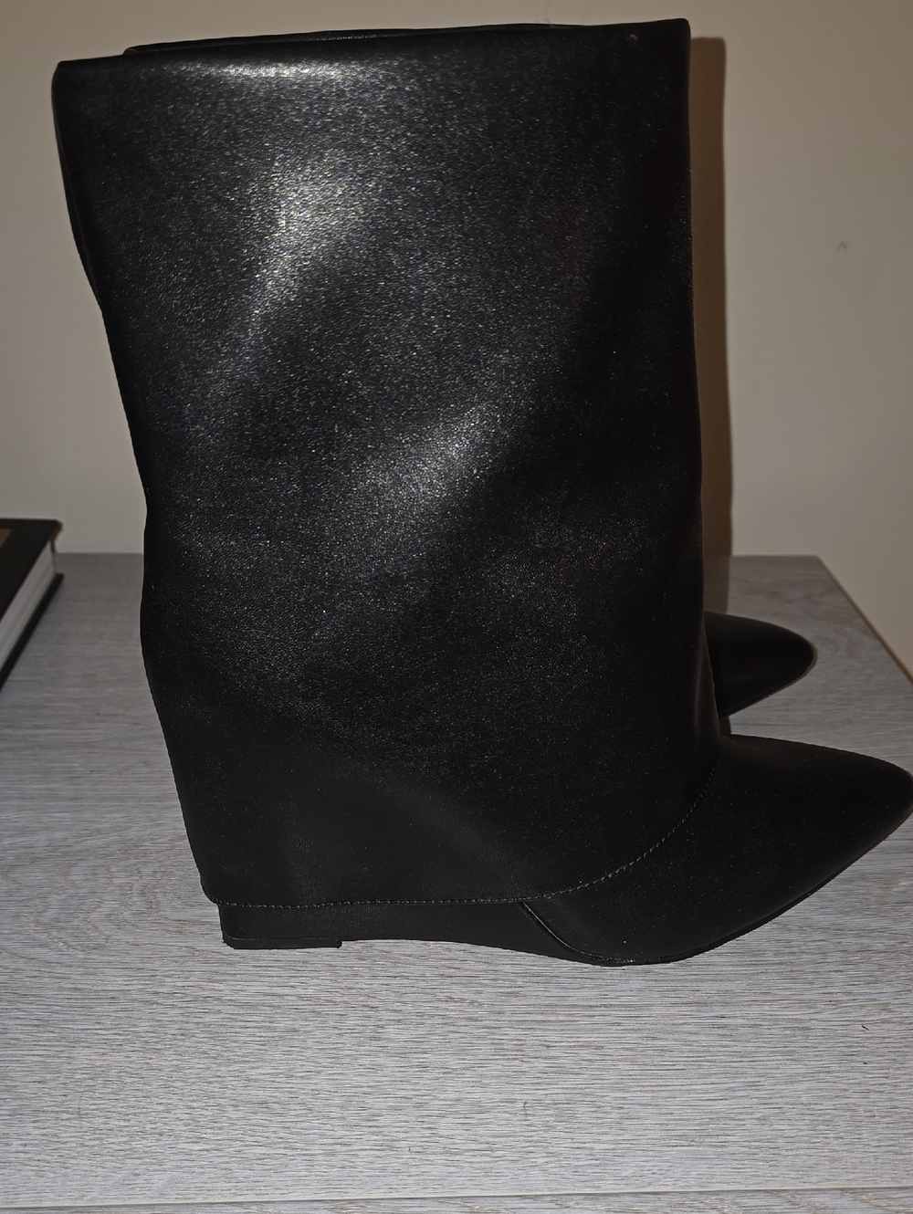Women's Black Mid-Calf Pointed Toe Boots